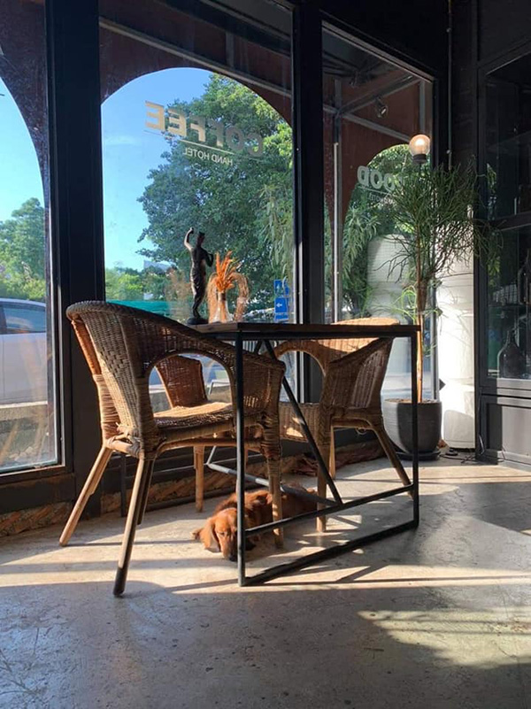 Hand Hotel ที่พักบางแสน