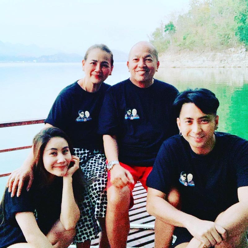 น้าค่อม ชวนชื่น