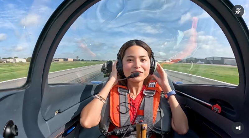  คลิปอดีตนางเอกสาวเฉี่ยว ขับเครื่องบินสุดเท่