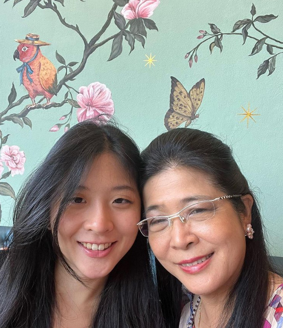 จินนี่ ยศสุดา