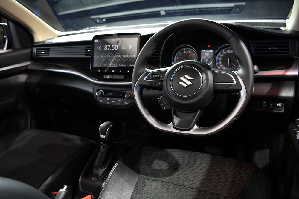 Suzuki XL7
