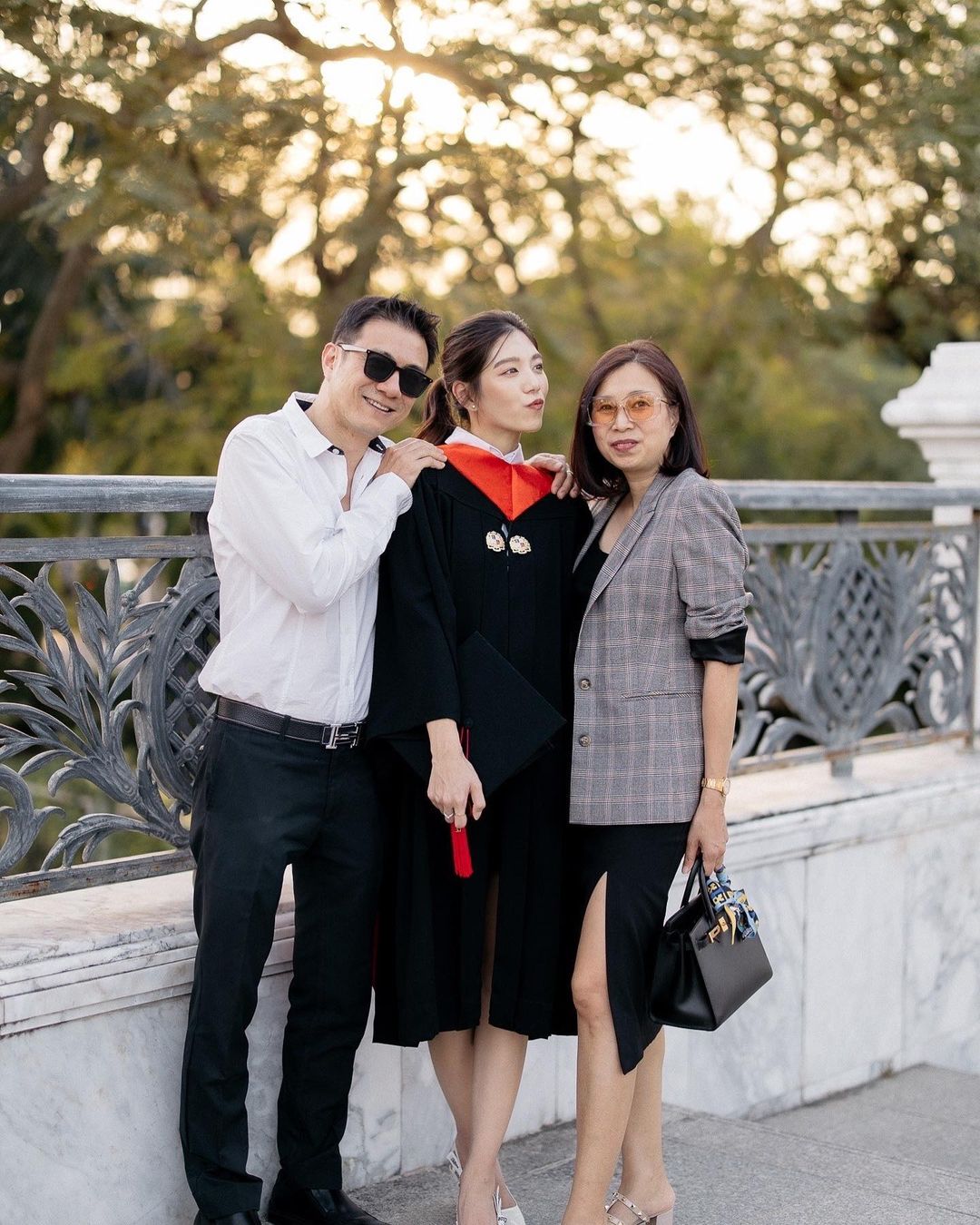 เหม่เหม ธัญญวีร์