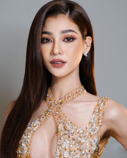 แบม ไพลิน ประวัติ