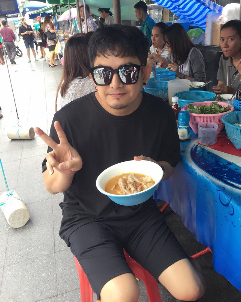 พชร์ อานนท์