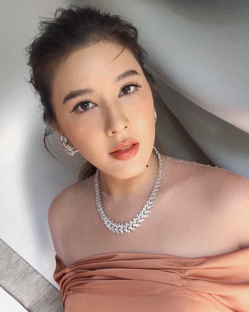 บี มาติกา ประวัติ