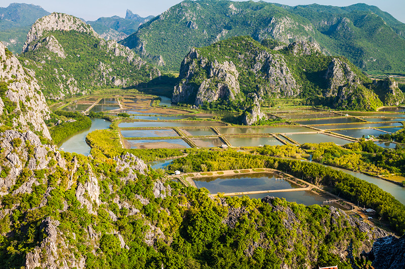 ที่เที่ยวสงกรานต์ 2569 อุทยานแห่งชาติเขาสามร้อยยอด