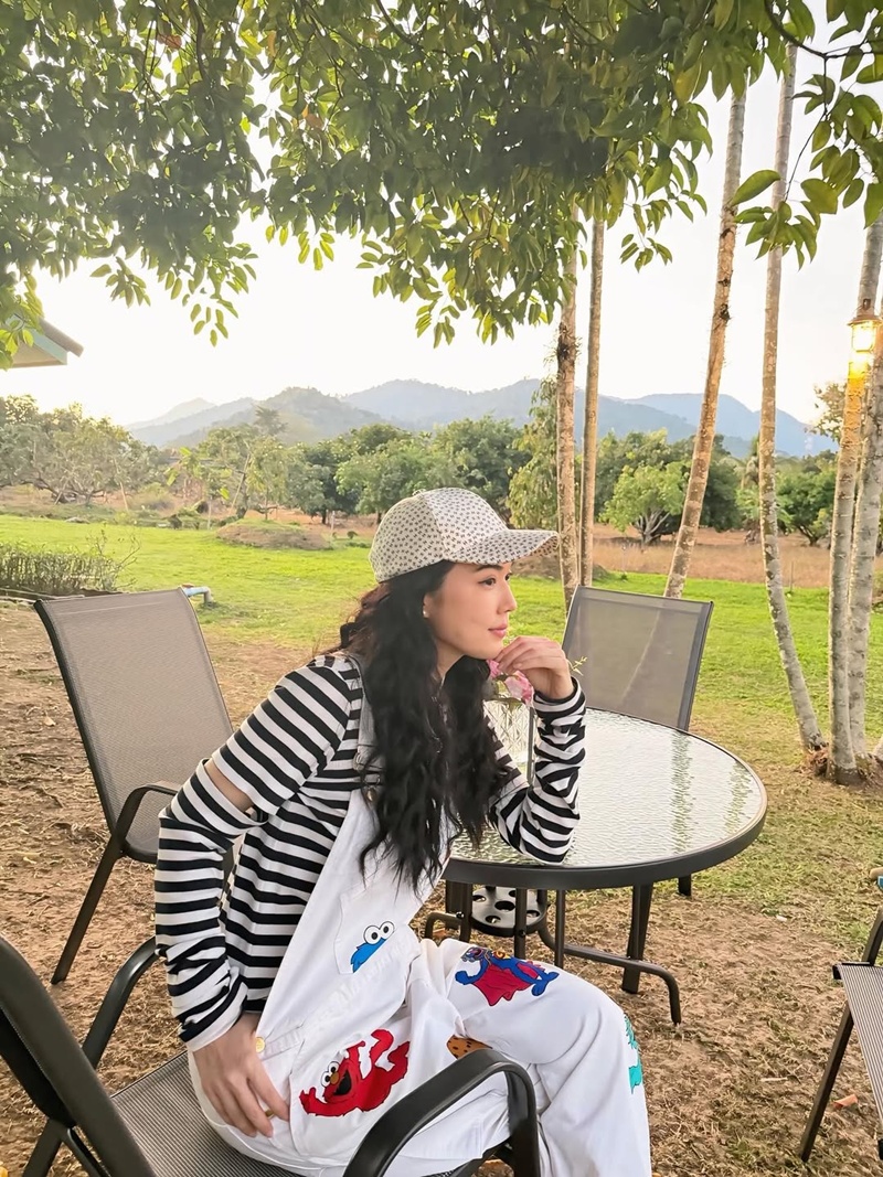 เมย์ เฟื่องอารมย์