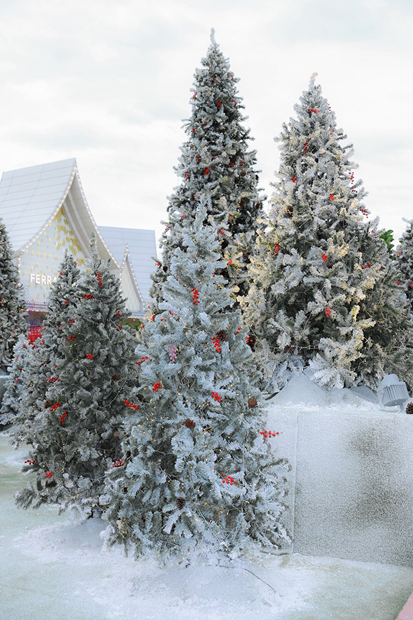 พิกัดถ่ายรูปหิมะตกในไทย Central Village Outlet