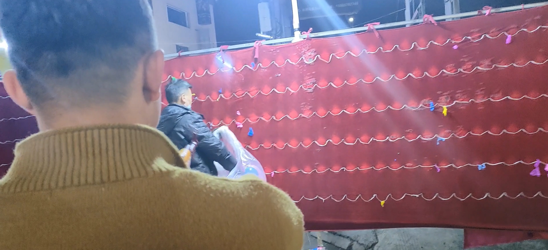 ยิงลูกโป่ง