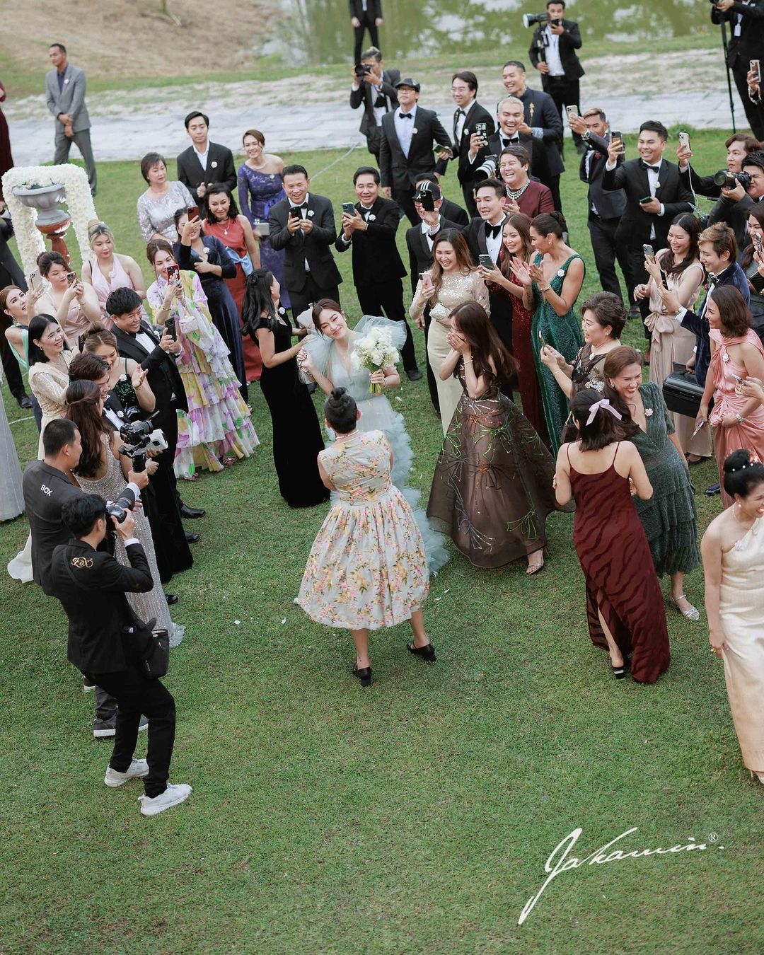 อั้ม เมย์ เป้ย 