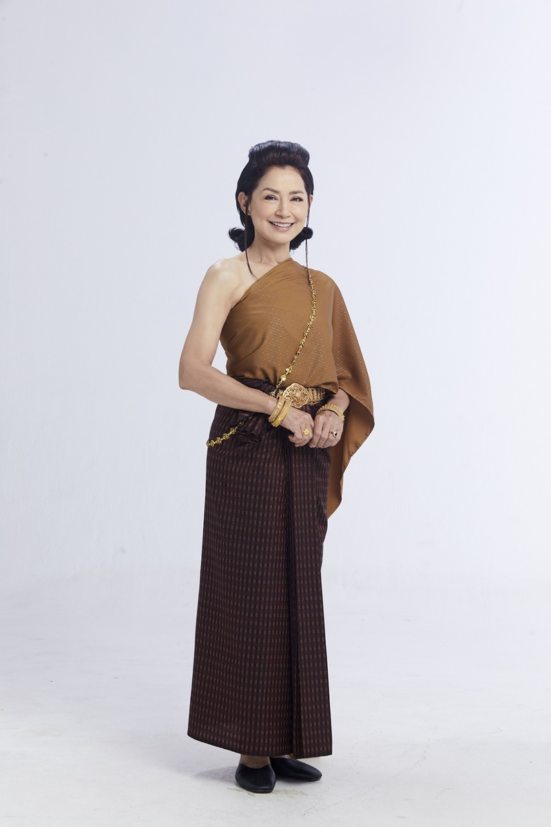 พิศวาสข้ามภพ ต่อง สาวิตรี สามิภักดิ์