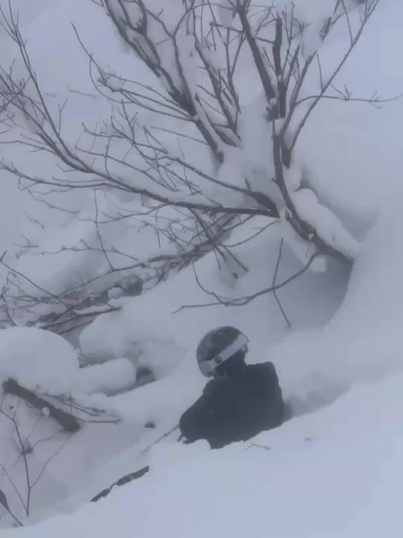 อั๋น ภูวนาท เล่นสกีตกเขา