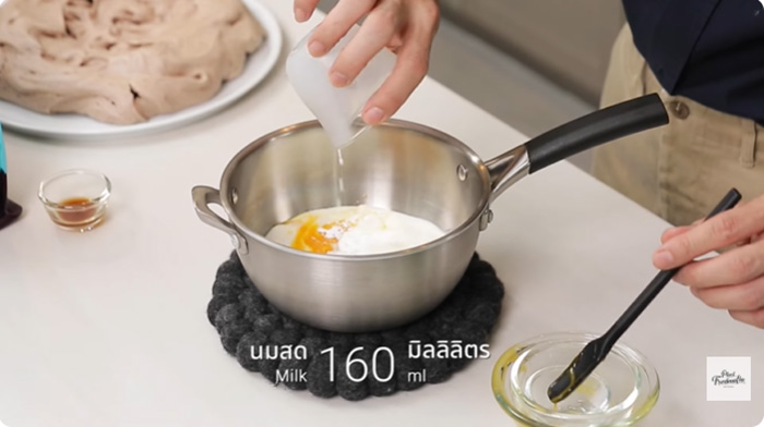 ครันชี่ช็อกโกแลตพัฟโลวา เค้กช็อกโกแลต สูตรขนม