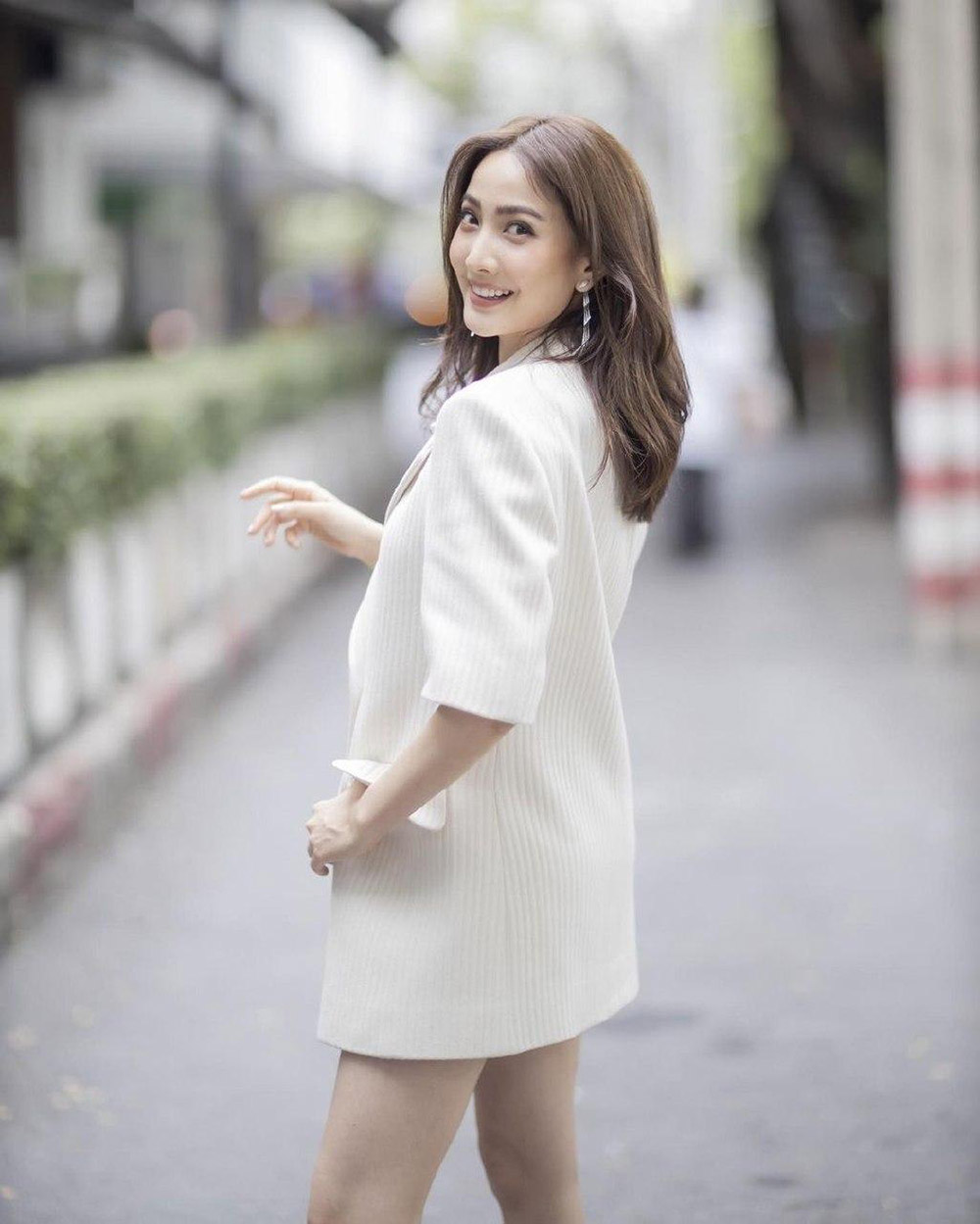 แฟชั่น, เสื้อสีขาว