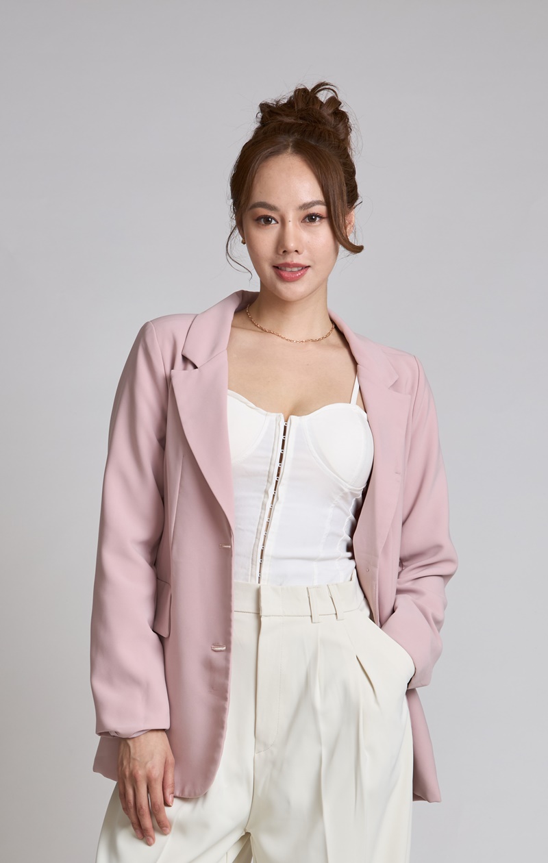  7 ประจัญบาน นักแสดง