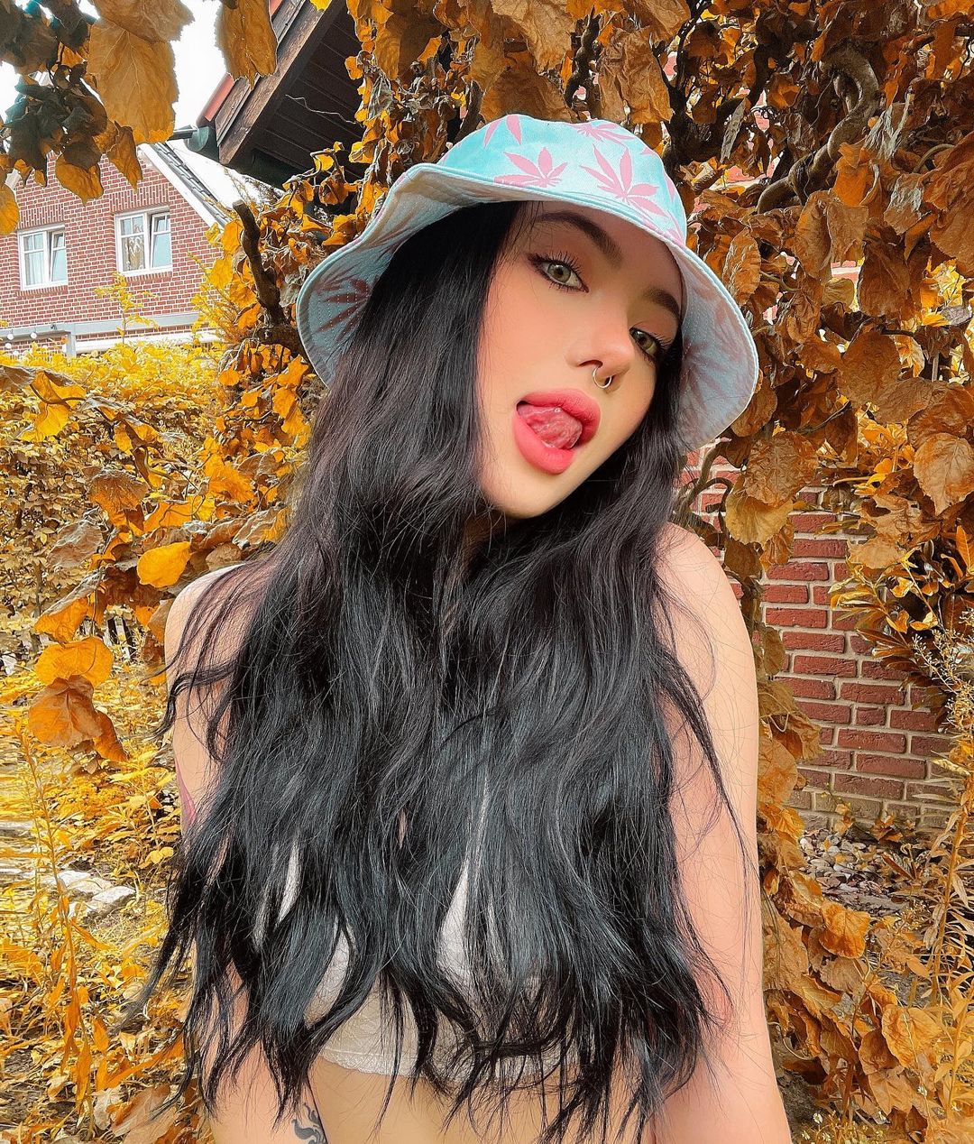 พลอยชมพู