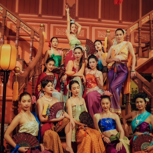 แฟชั่นชุดไทยของสาว ๆ แก๊งคณิกา จากละคร คุณพี่เจ้าขาดิฉันเป็นห่านมิใช่หงส์ สวยทุกลุค