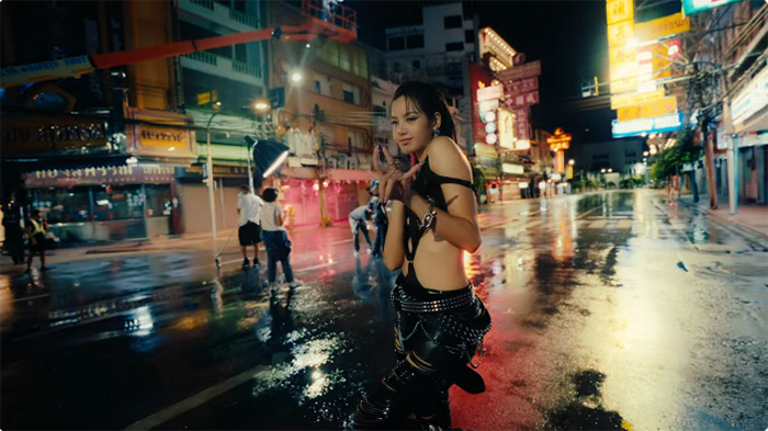 เบื้องหลัง ROCKSTAR