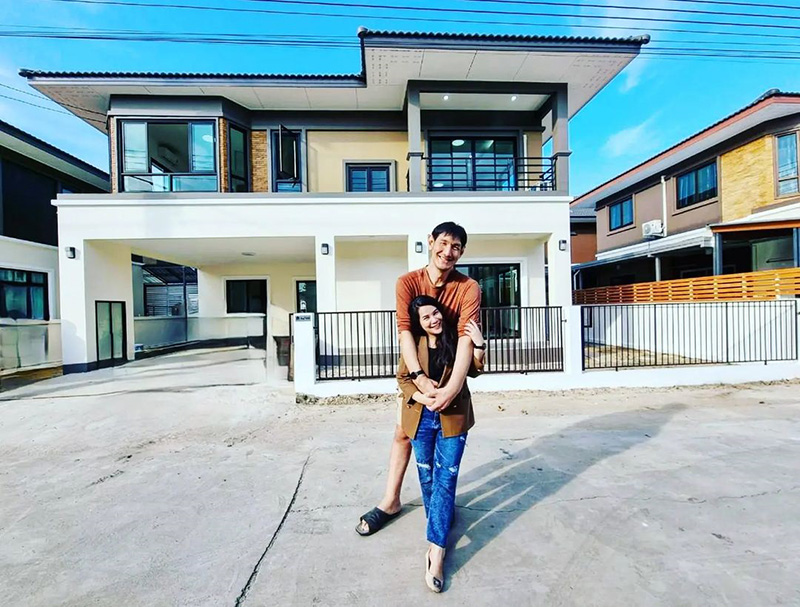 โยกเยก เชิญยิ้ม 