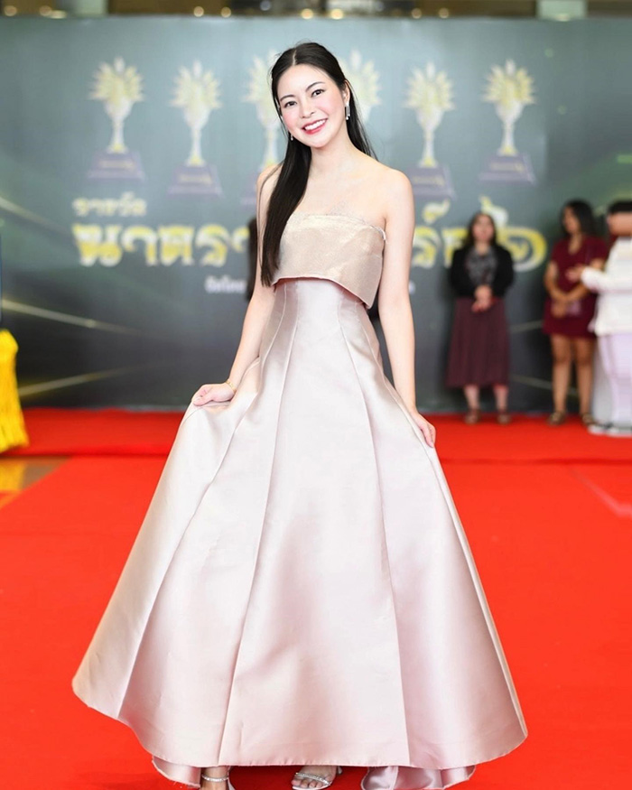 เอวา ปวรวรรณ