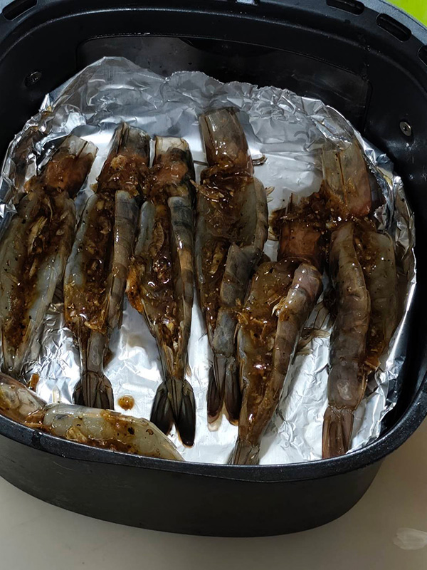 สูตรกุ้งย่างเนยจากหม้อทอดไร้น้ำมัน กุ้งย่างกระเทียมพริกไทย