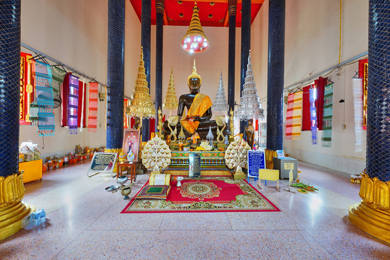 หลวงพ่อพระเจ้าองค์ตื้อ วัดศรีชมภูองค์ตื้อ