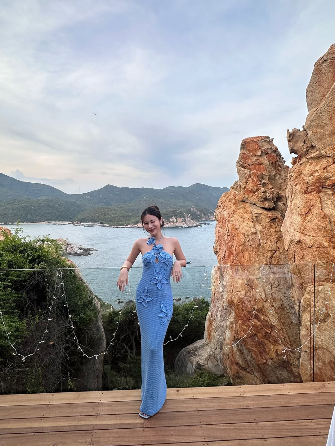 เก้า สุภัสสรา อวดลุคเซ็กซี่ซู่ซ่าริมทะเล