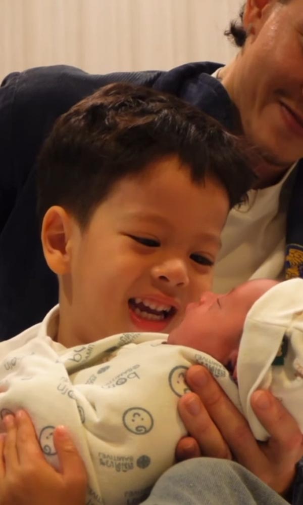 ปุ้มปุ้ย คลอดลูก