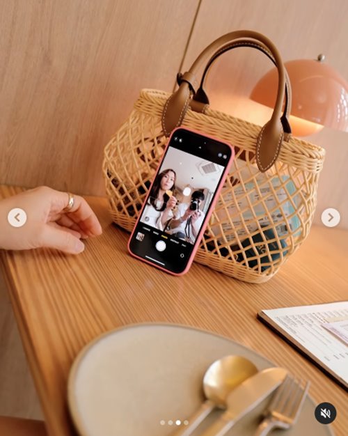 เจมส์ จิรายุ สาดโมเมนต์หวานฉลองวันเกิดกับ โฟม