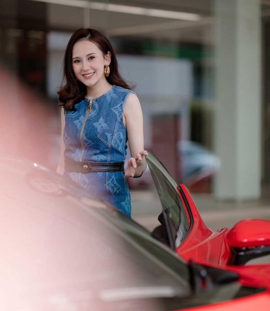 แยม ธมลพรรณ์