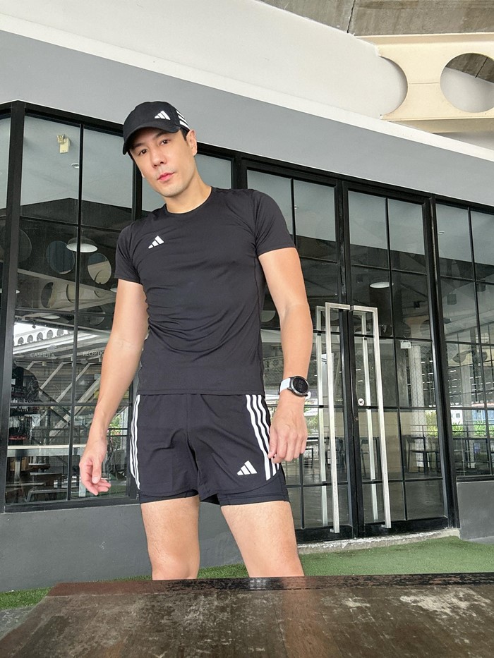 โดม ปกรณ์ ลัม อวดซิกซ์แพ็กแน่นเปรี๊ยะ พร้อมเคล็ดลับทำหุ่นดีในวัย 46 