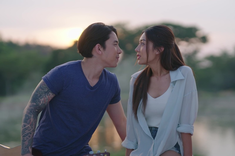 ไอ้หนุ่มรถไถ เบิ้ล ปทุมราช ซาร่า สลัลรักษ์