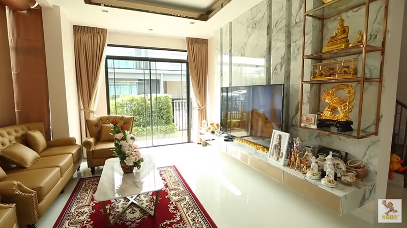 บ้าน อาม ชุติมา