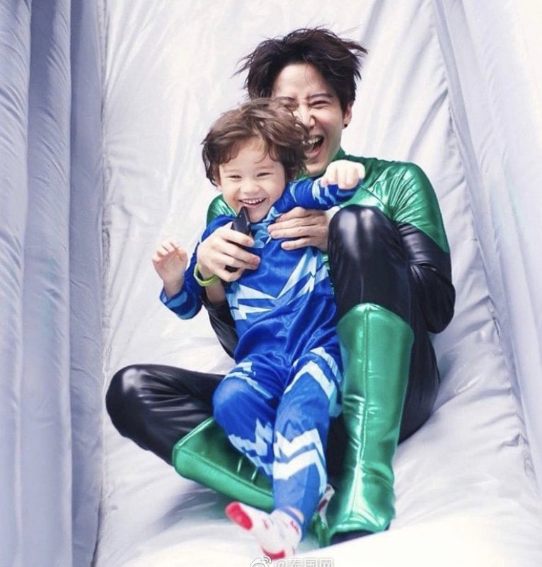 ไมค์ พิรัชต์ ซาร่า คาซิงกินี