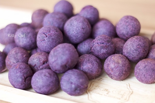 ขนมไข่นกกระทาม่วง