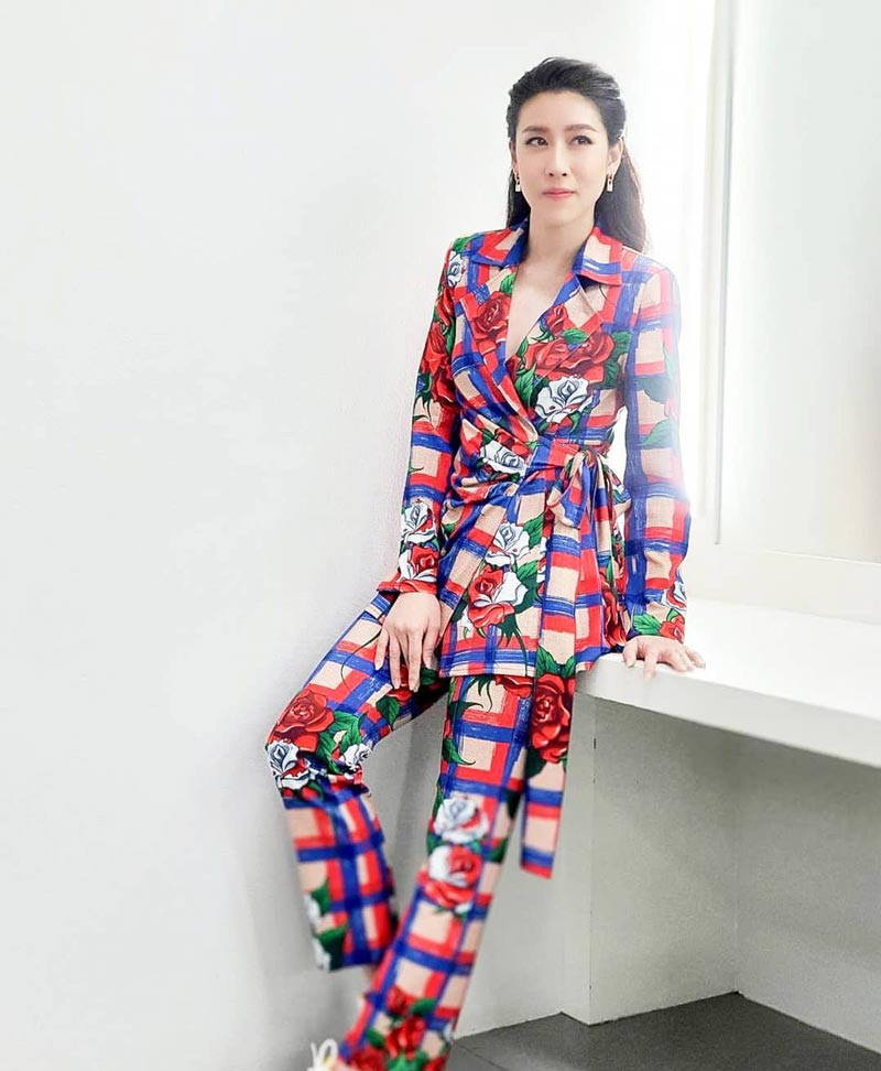 เชียร์ ฑิฆัมพร