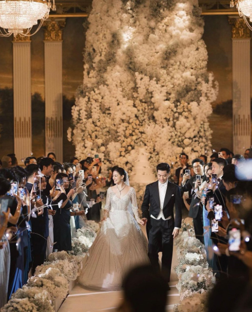 แคท ซอนญ่า ชุดแต่งงาน