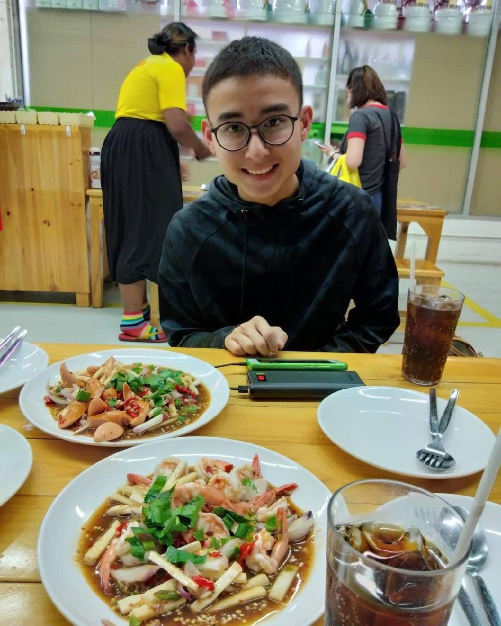 จีโน่ ชญานิน