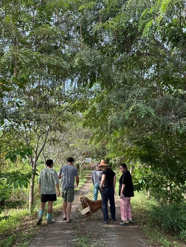 โป๊ป ธนวรรธน์ พาเที่ยวสวน เพ็ชร ฐกฤต