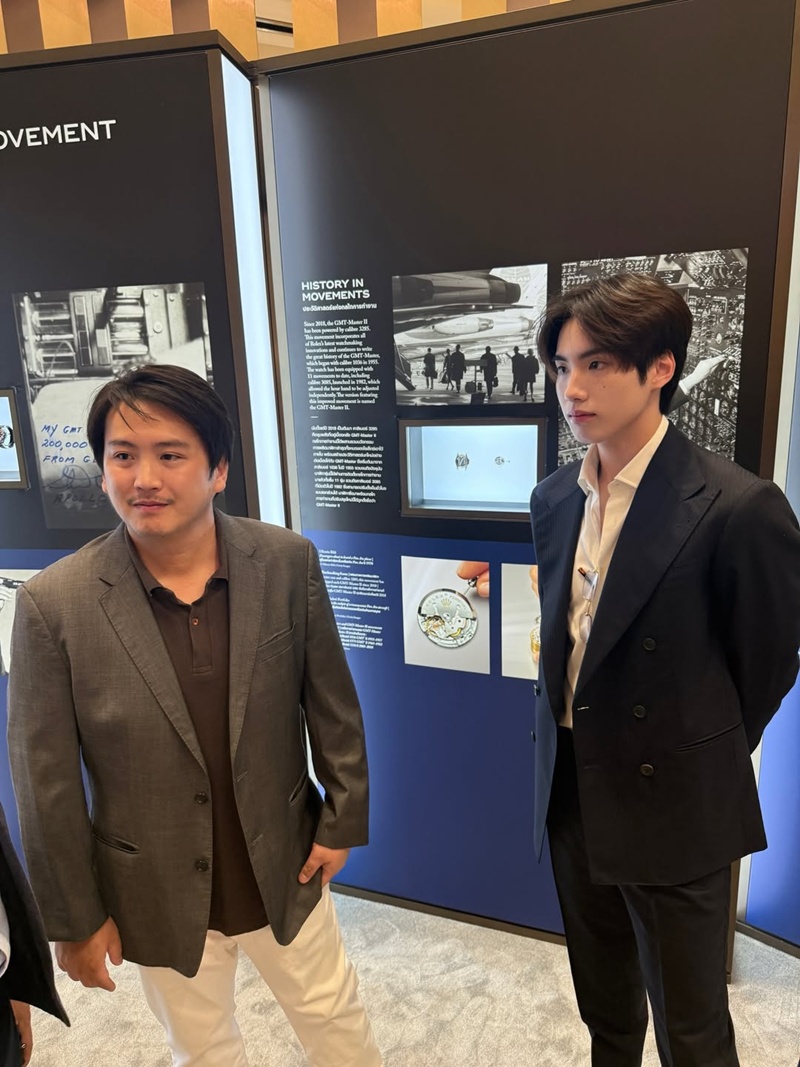 ภูธัชชัย วง BUS ออกงานกับพ่อแม่ 