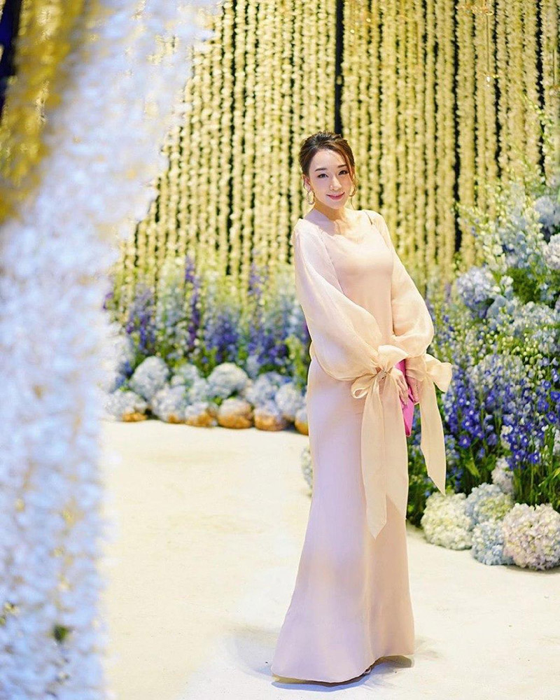 ชุดราตรียาว