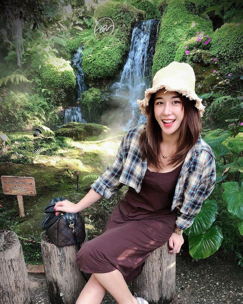 แตงกวา จิราพร