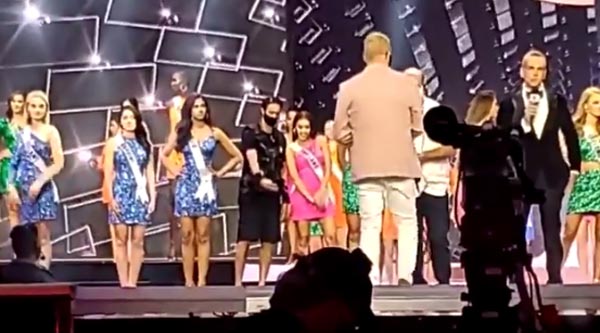 อแมนด้า ออบดัม