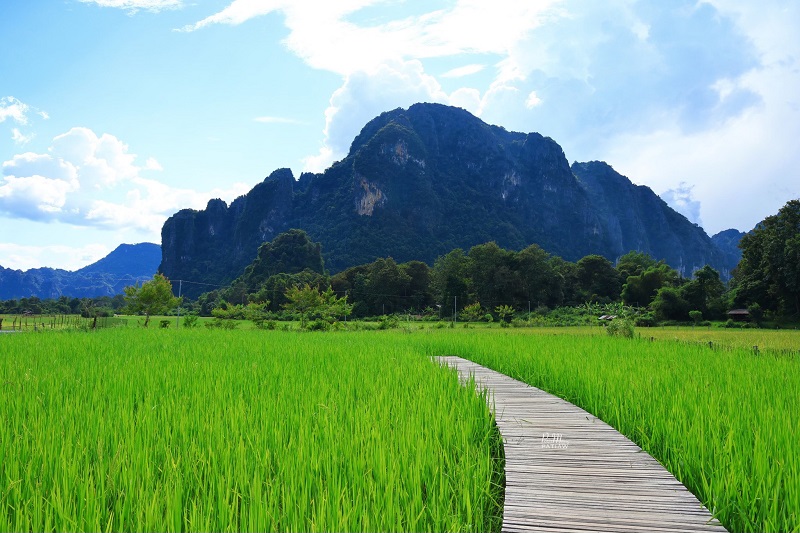 เที่ยววังเวียง ลาว