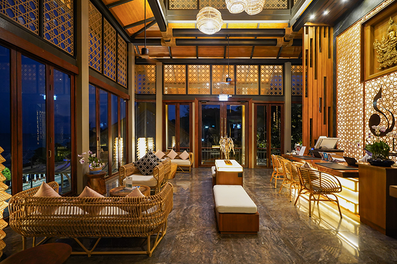 Sinae Phuket Luxury Hotel