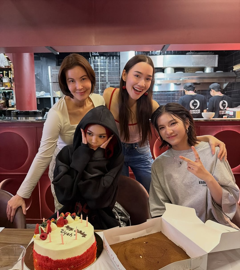 น้องลียา