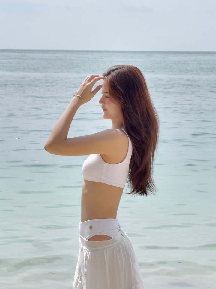 กานต์ ณัฐชา เปิดโหมดเซ็กซี่ นุ่งทูพีซอวดหุ่นสวยริมทะเล