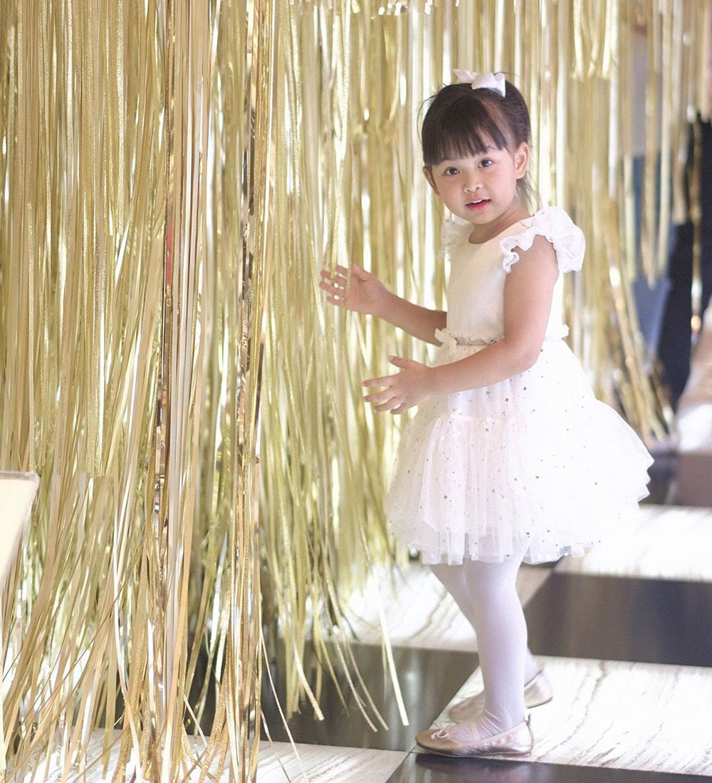 น้องเจ้าขา ป้อนข้าวน้อง