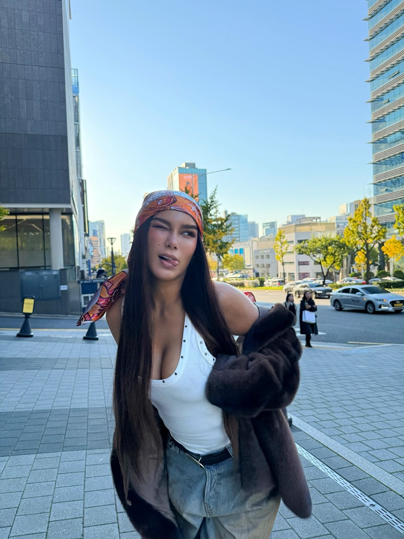 พราด้า ธันย์สิตา