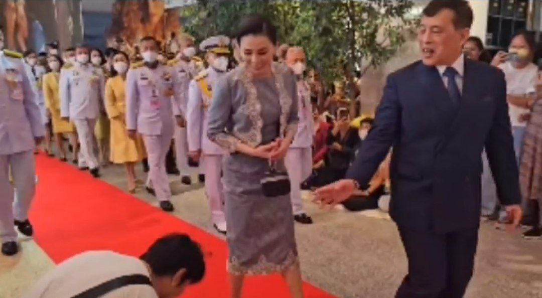 ในหลวง พระราชินี